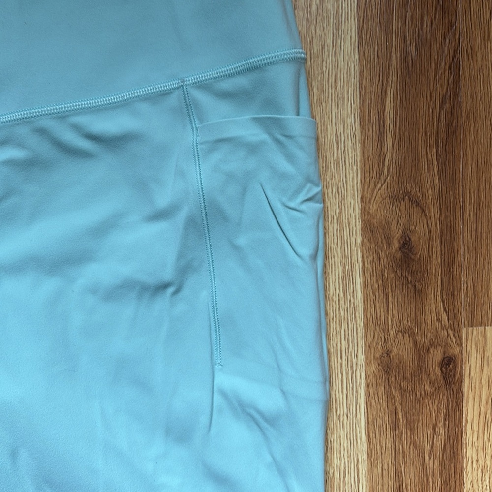Athleta Salutation Pocket Leggings - Picture 3 of 6
